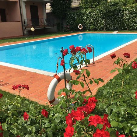 Indesenzano Apartment Desenzano del Garda Luaran gambar