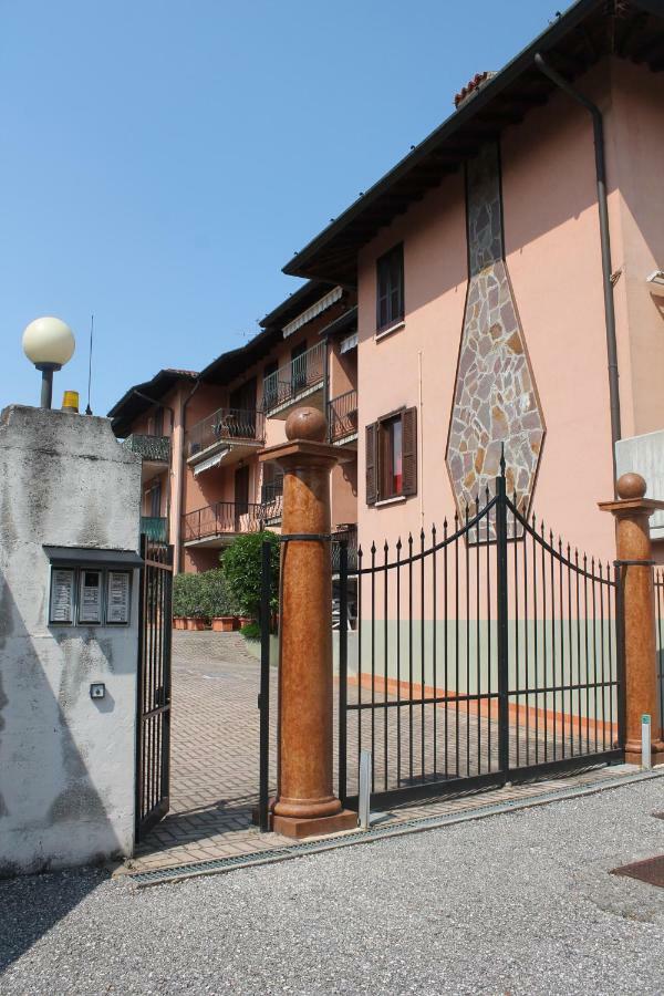 Indesenzano Apartment Desenzano del Garda Luaran gambar