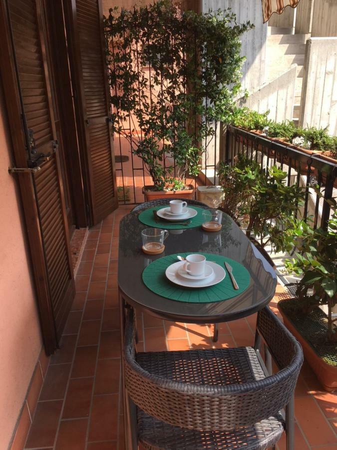 Indesenzano Apartment Desenzano del Garda Luaran gambar