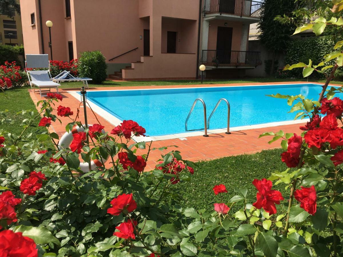 Indesenzano Apartment Desenzano del Garda Luaran gambar