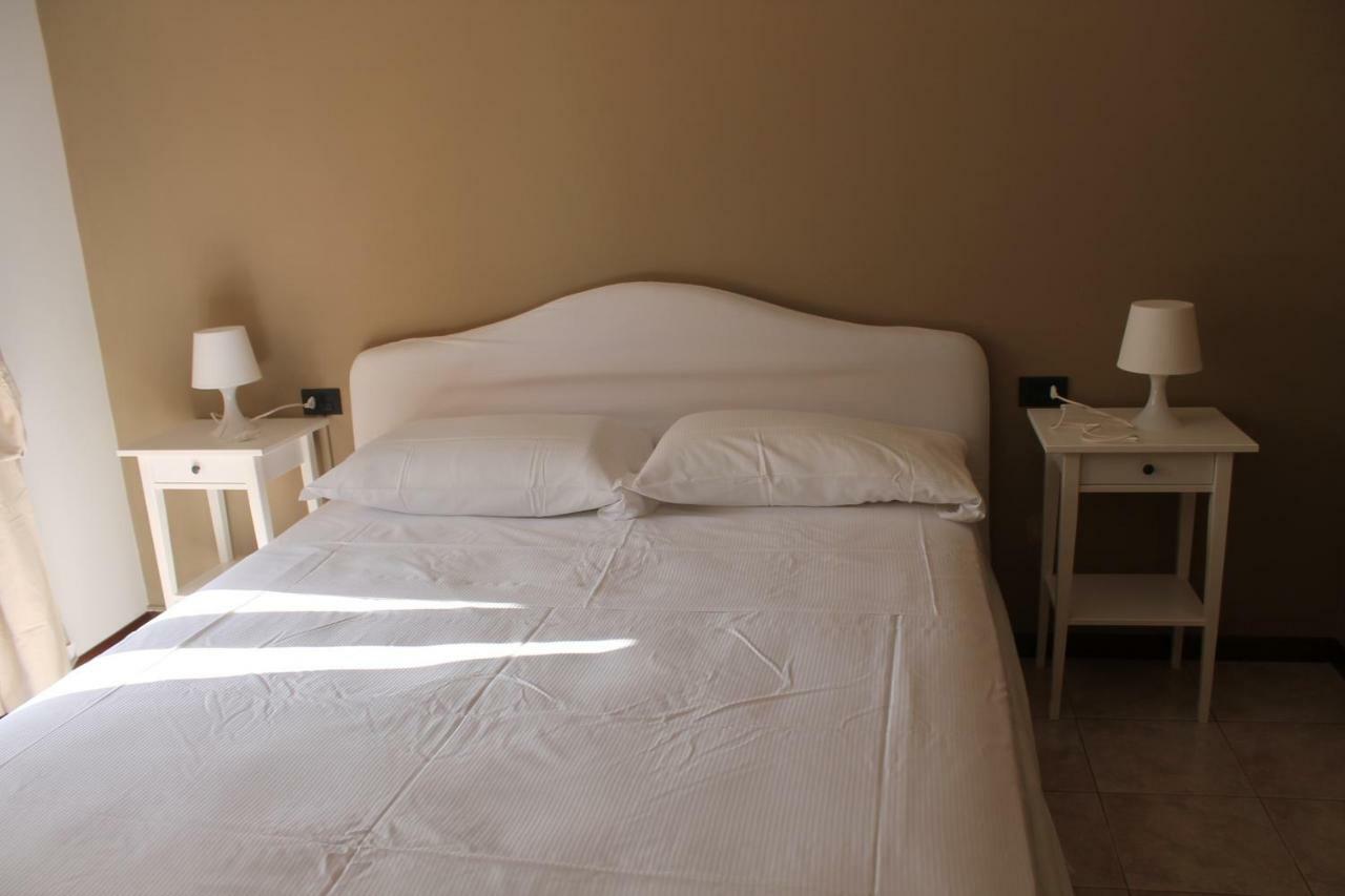 Indesenzano Apartment Desenzano del Garda Luaran gambar